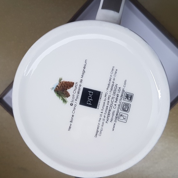 NIB - Winter Holiday Mug - Birds wearing Hats and Boots! - Picture 8 of 8